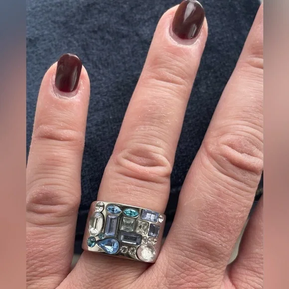 Guess Statement Ring - Picture 4 of 7